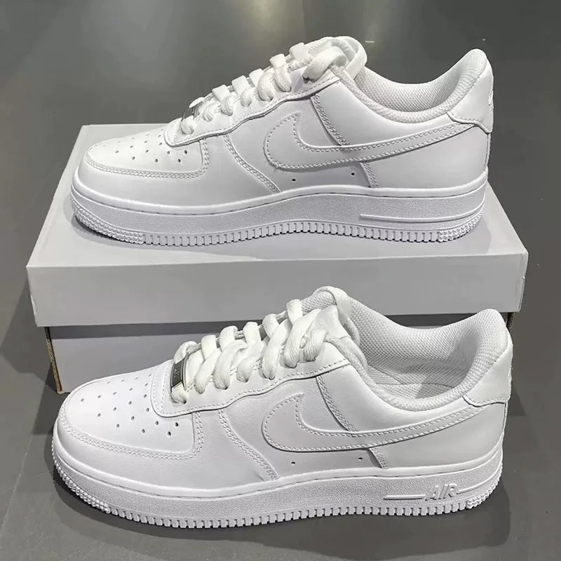 Sneaker Low-Top Cuir Blanc Classique Homme — Style Casual Inépuisable | Men's Classic White Low-Top Leather Sneaker